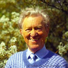 Gösta Larsson 42 évig 12 Nobel implantátummal élt gosta-larsson-42-evig-12-nobel-implantatummal-elt-small